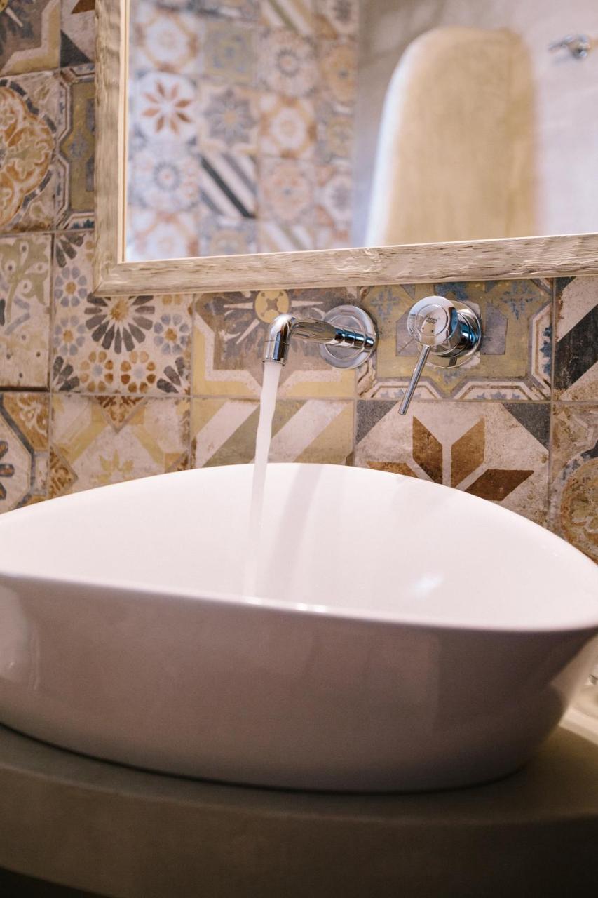 Akrotiri Analipsi  المظهر الخارجي الصورة